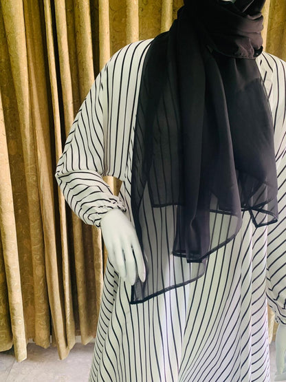 white and Black Front Open Abaya - Occasion: Outdoor - Category: Fashion>Women>Muslim Wear>Outerwear - Material: Georgette