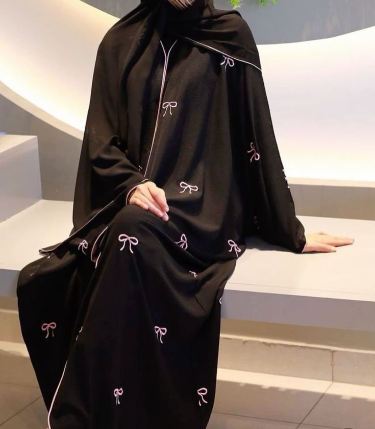 Bow Abaya
