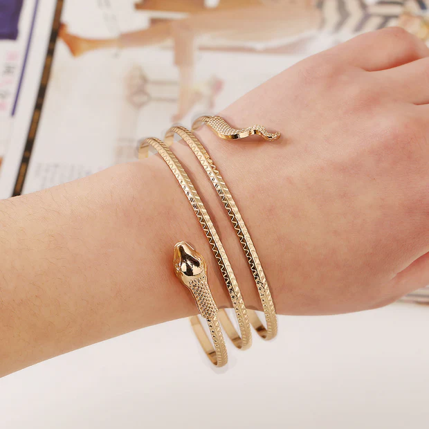 UNI-10449 - Gold Snake Bangle - Bracelet